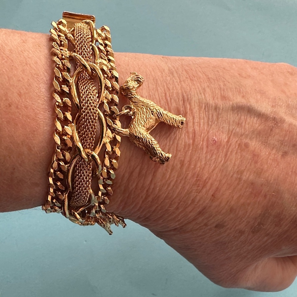 Chic Gold Charm Bracelet with Animal Accents Vintage